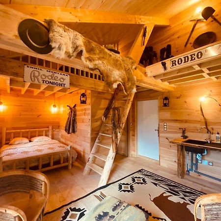 Ferienwohnung Escapade Dans Un Ranch Le Sourn Exterior foto