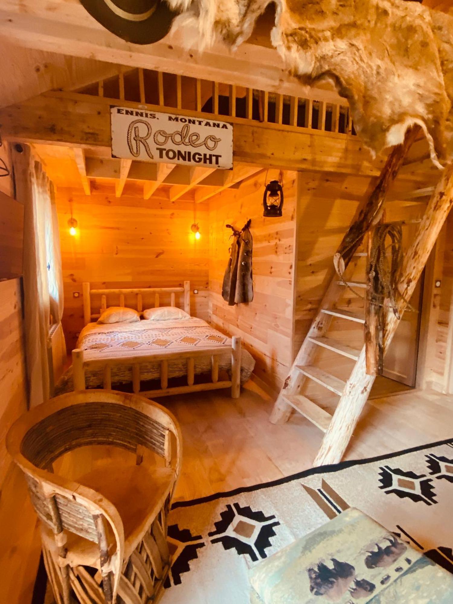 Ferienwohnung Escapade Dans Un Ranch Le Sourn Exterior foto